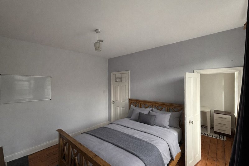 Room Davenport Road in Greater London