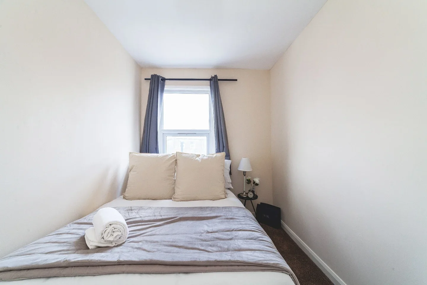 Room York Road in Greater London