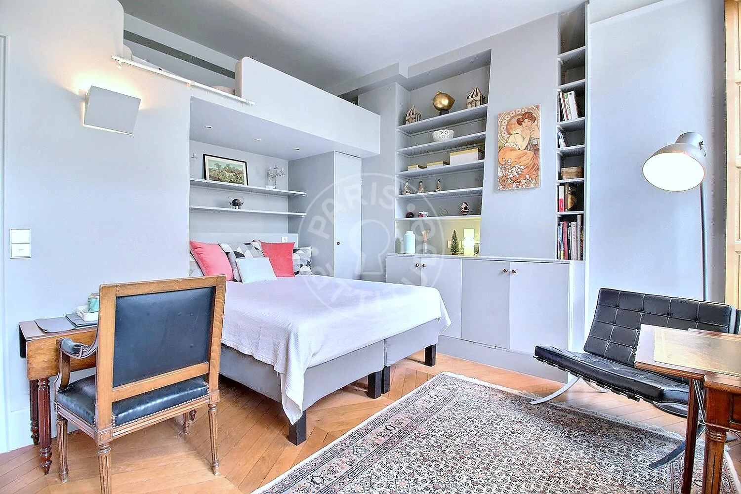 Flat Rue Danielle Casanova in Paris