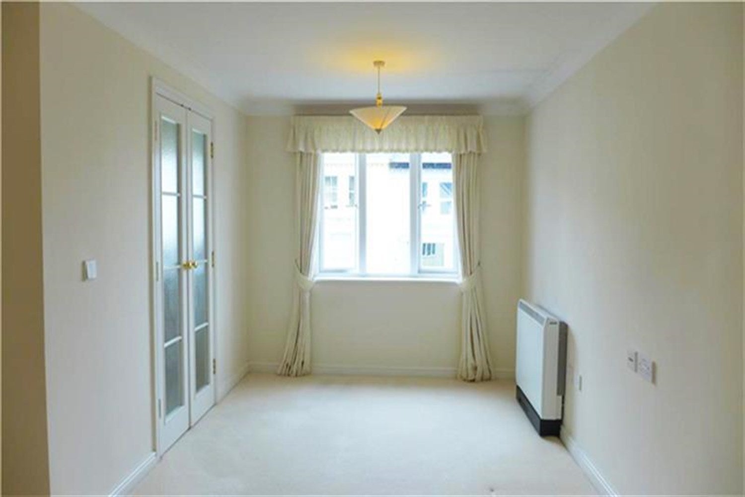 Flat Apsley Road in Plymouth