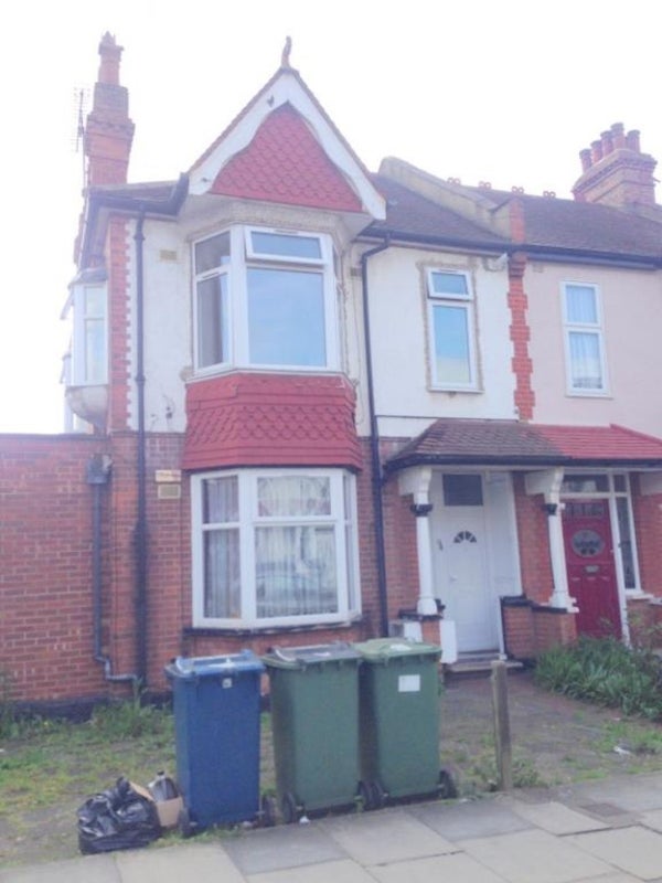 Flat Locket Road in London