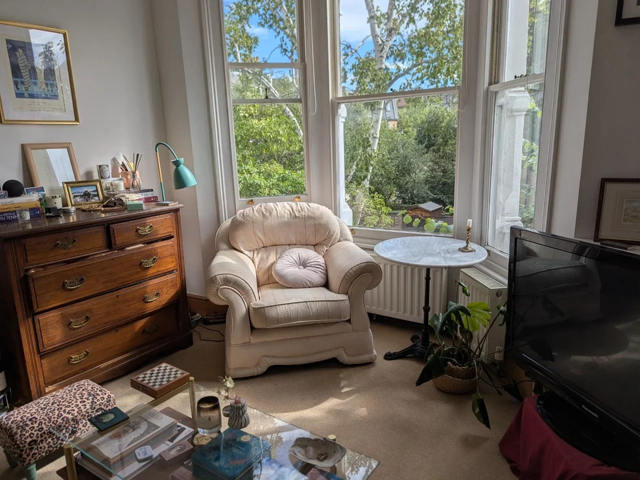 Flat Mercers Road in Greater London