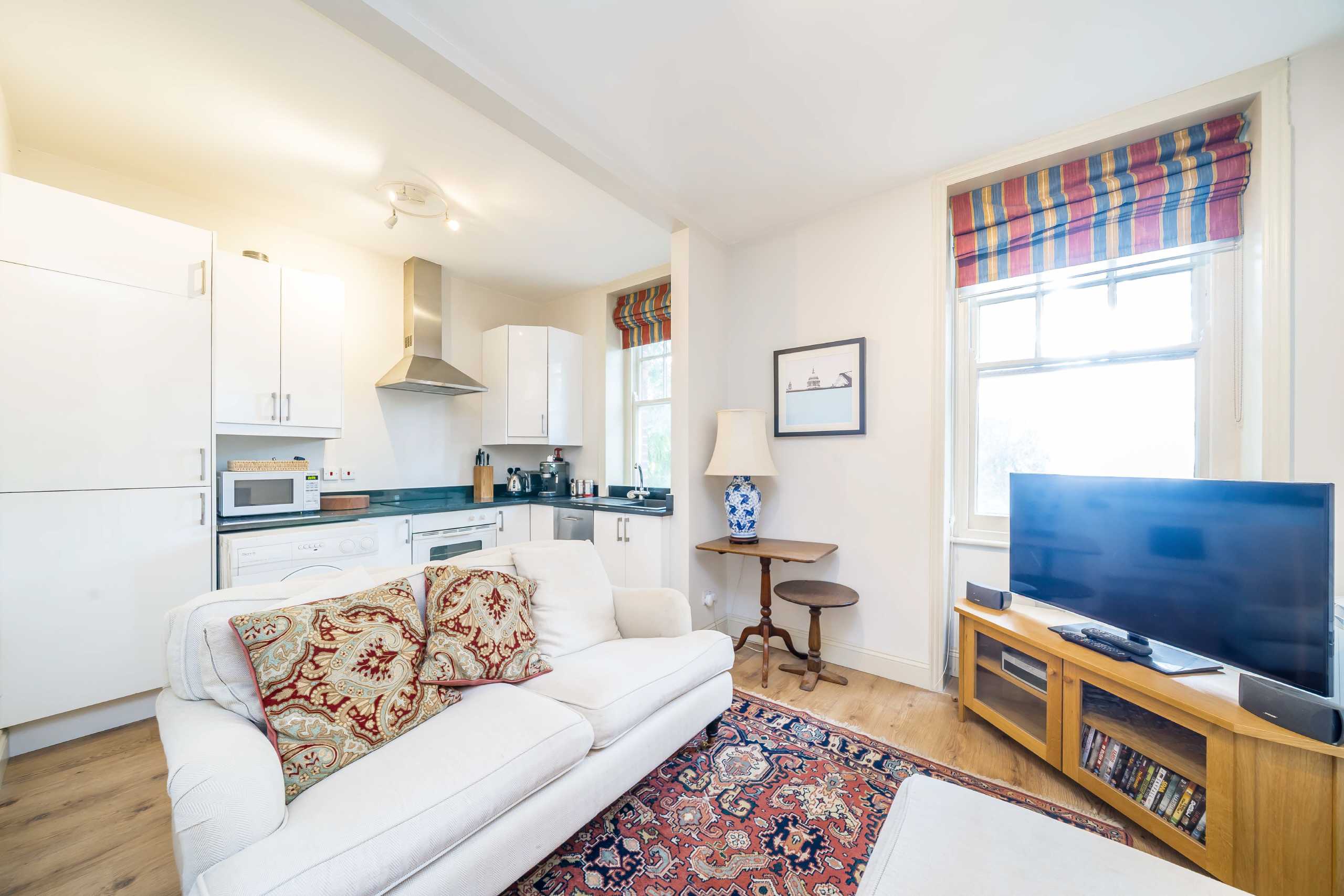 Flat Addison Bridge Place in Greater London