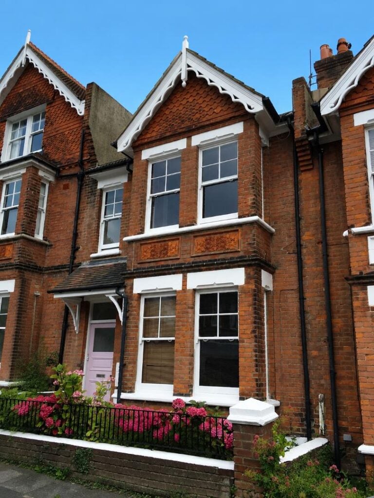 Flat Cissbury Road in Hove