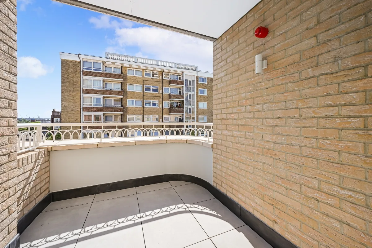 Flat Belmont Street in Greater London