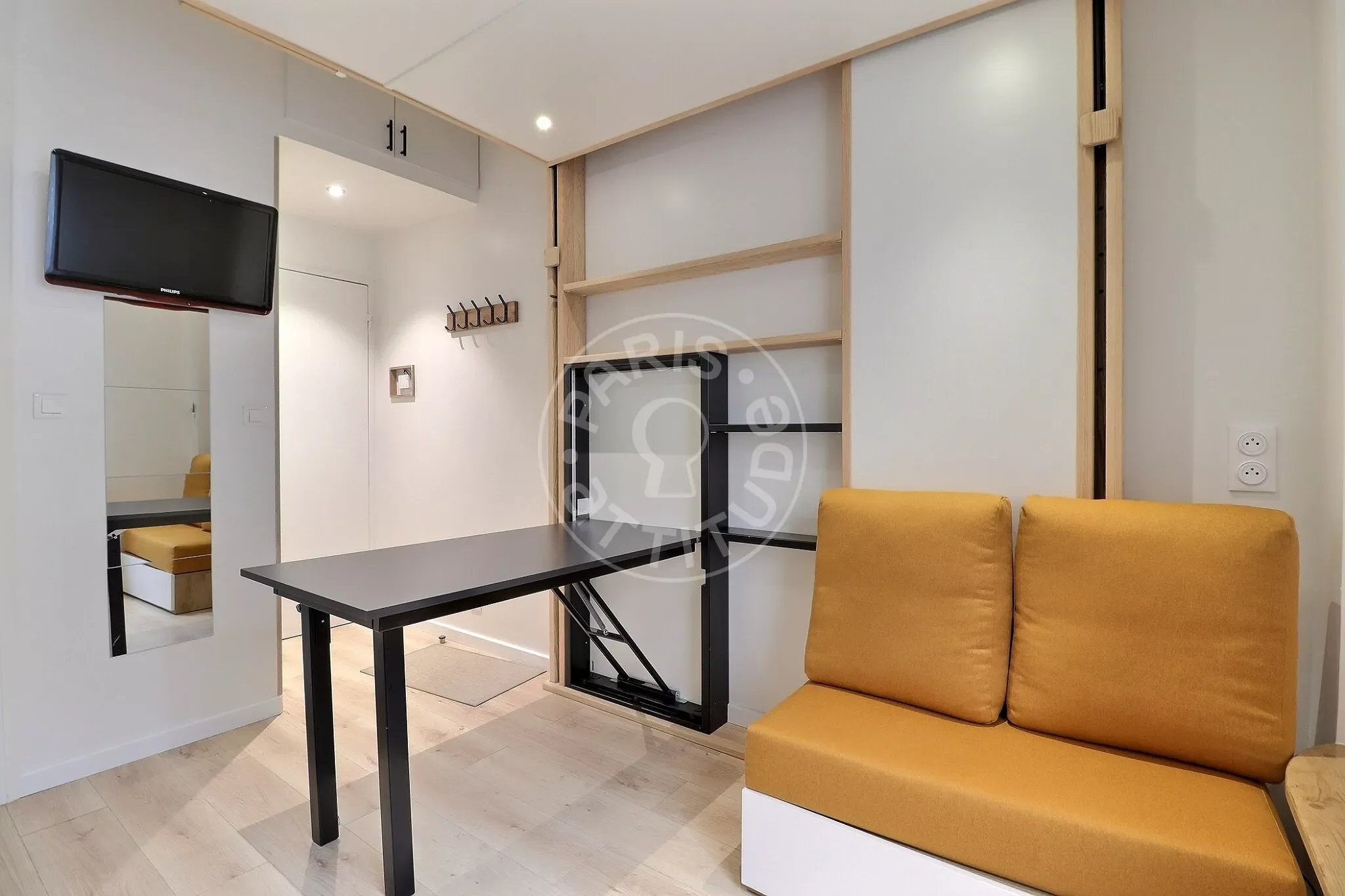 Flat Avenue de Suffren in Paris