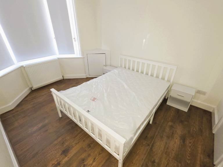 Room Essex Road in Hertsmere