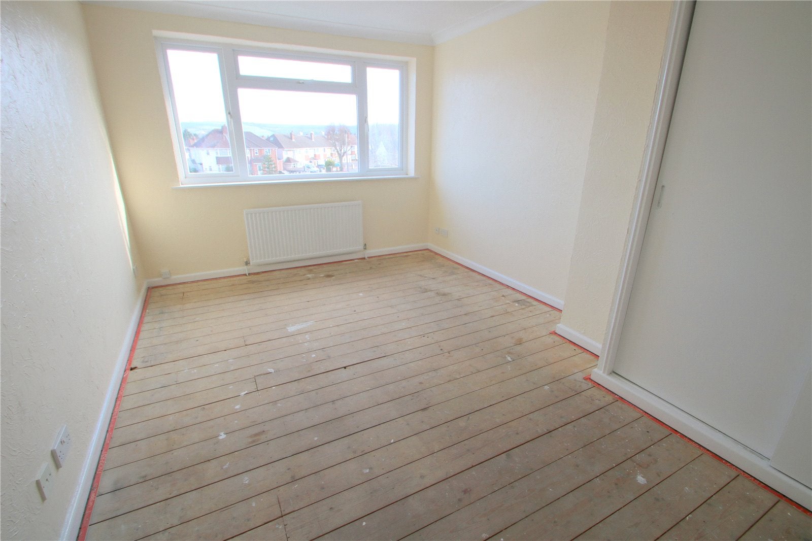 Flat Brookview Walk in Bristol