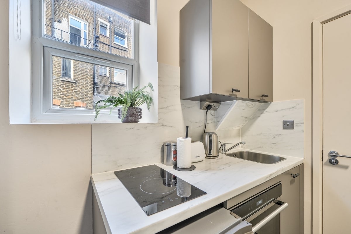 Flat Sutherland Avenue in City of Westminster