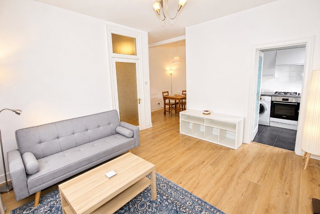Flat Gibson Terrace in City of Edinburgh