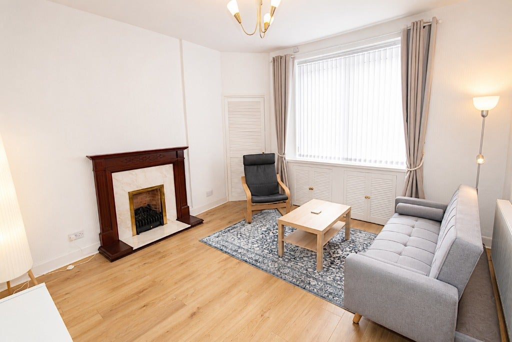 Flat Gibson Terrace in City of Edinburgh