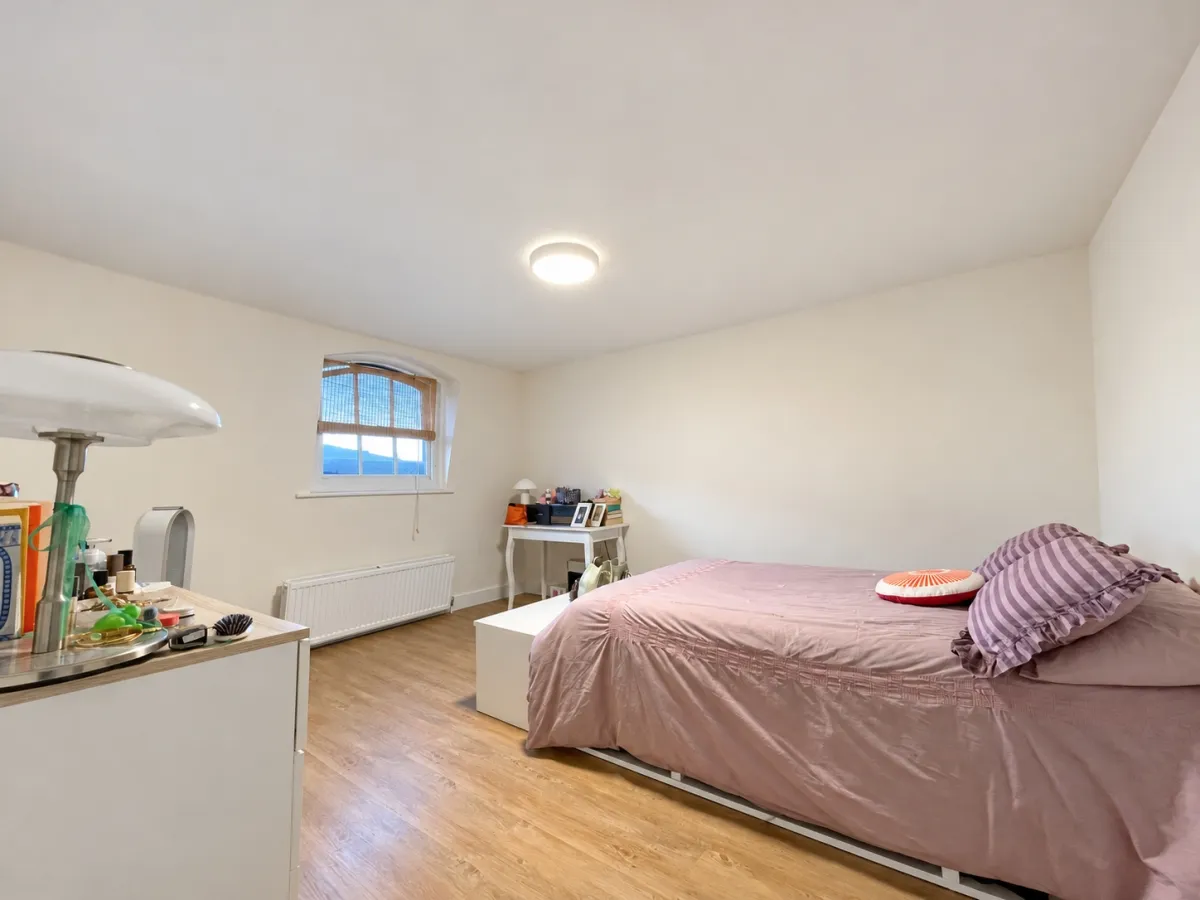 Flat Amhurst Road in Greater London