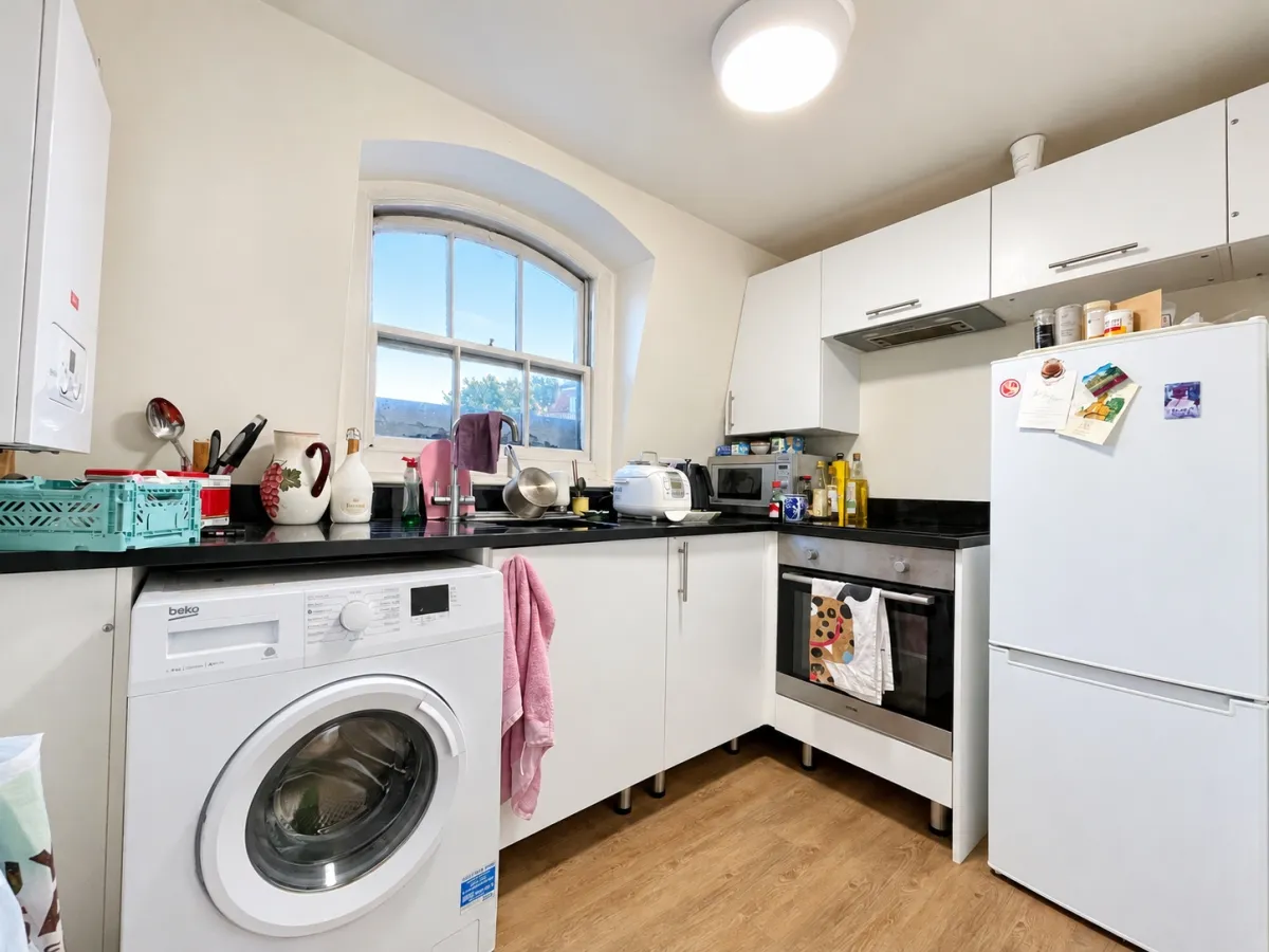 Flat Amhurst Road in Greater London