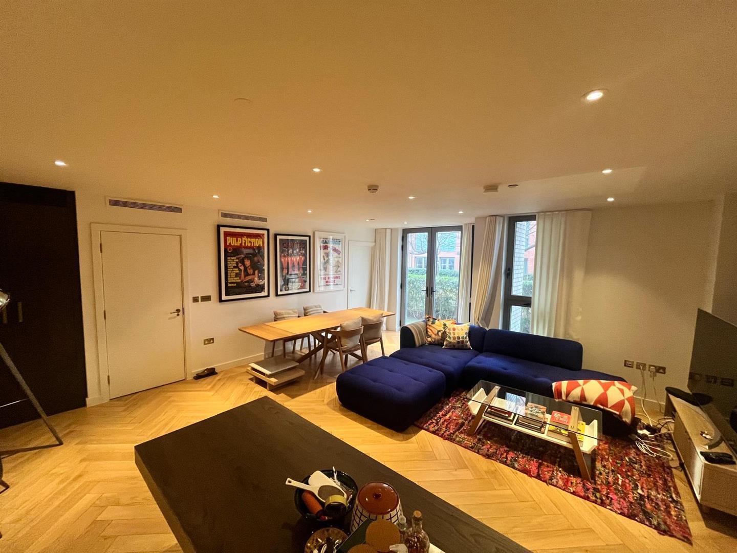 Flat Finchley Road in Greater London