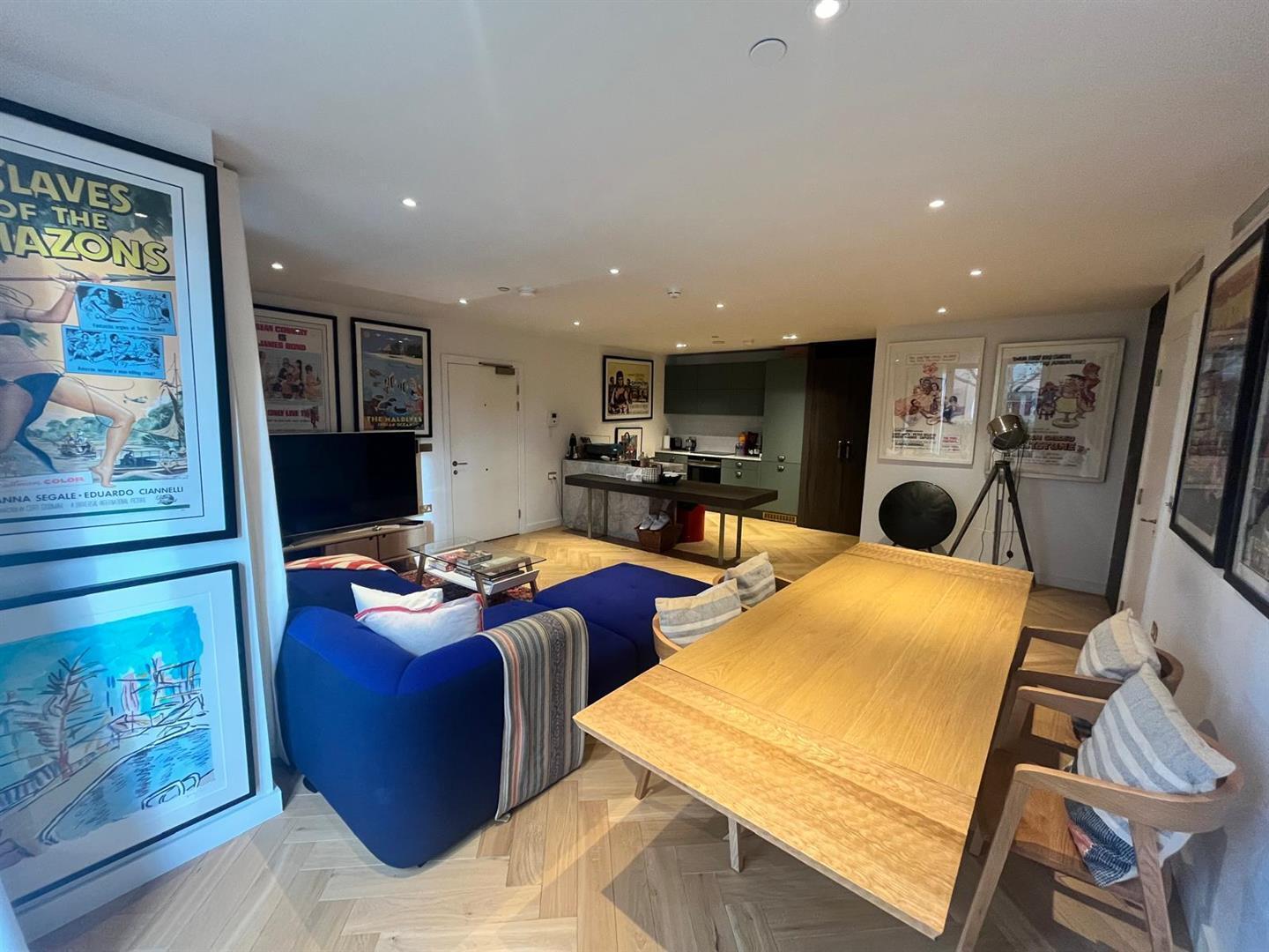 Flat Finchley Road in Greater London