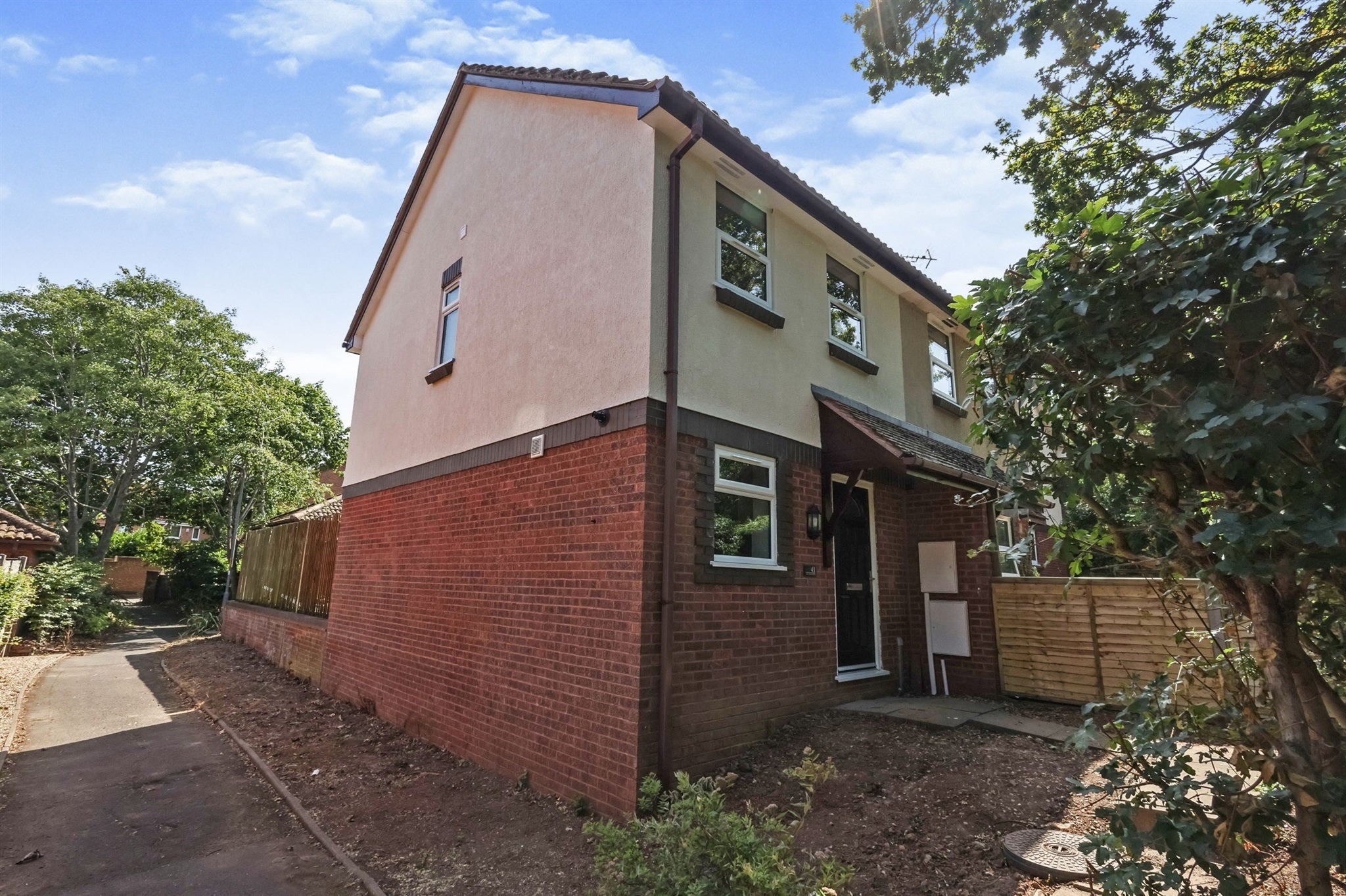 Flat Hill Wood Close in Worcester