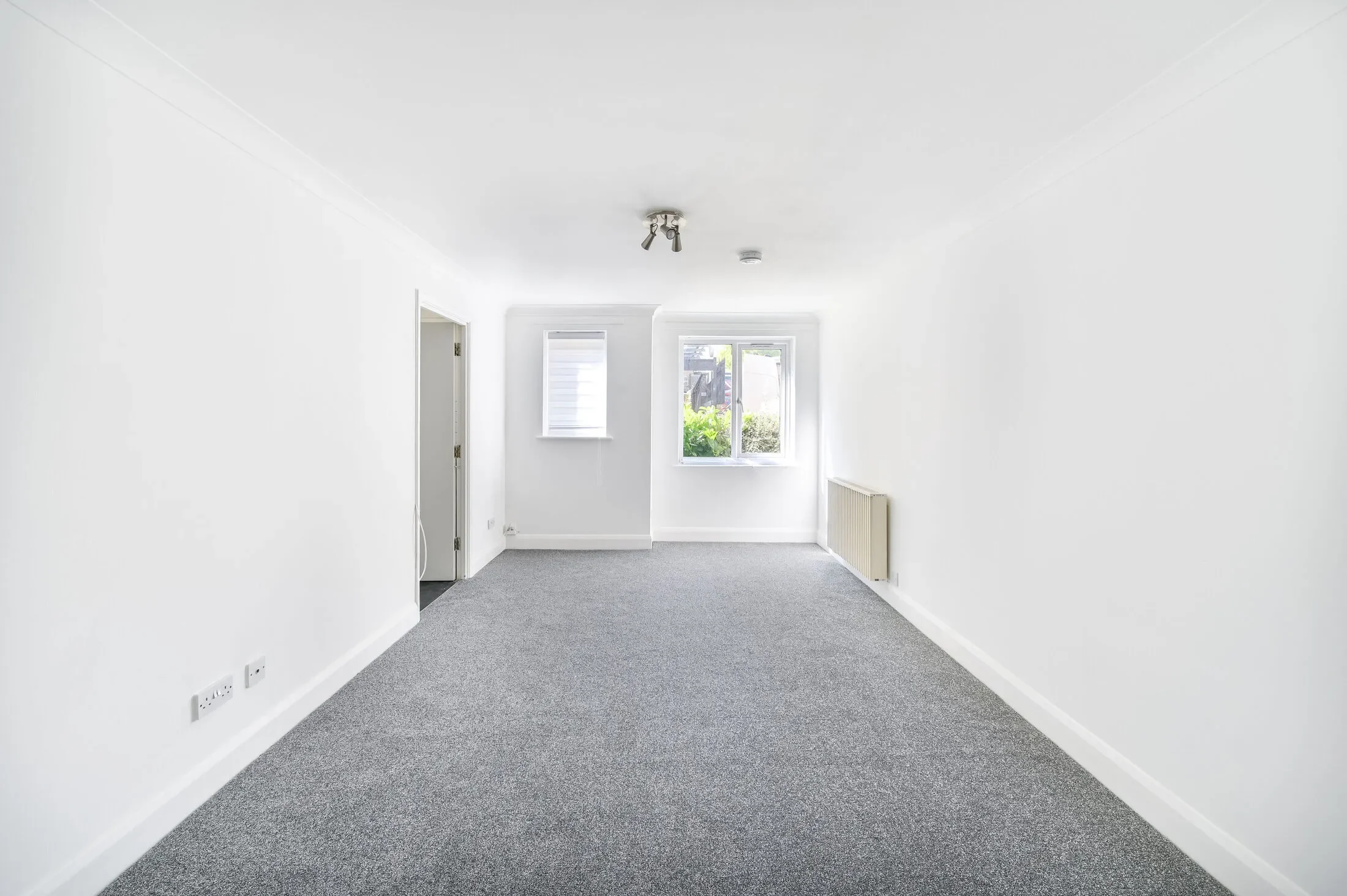 Flat Brighton Terrace in Greater London