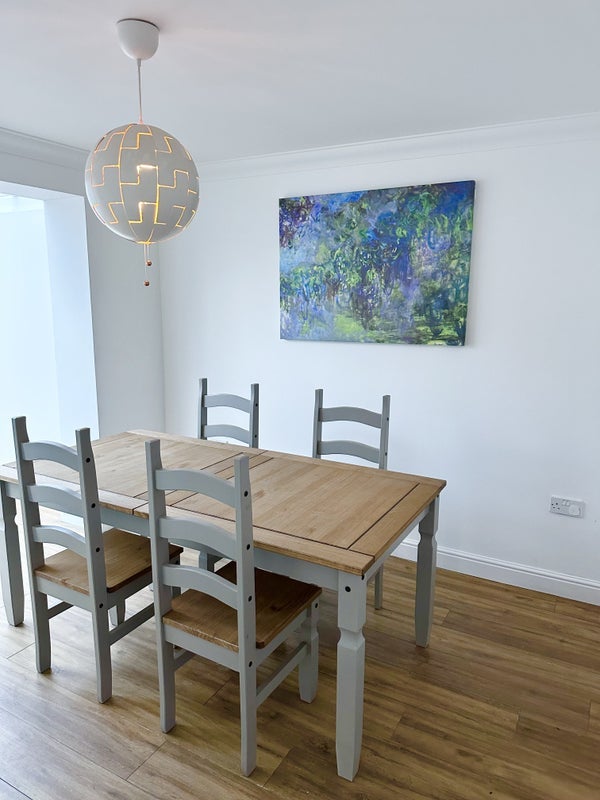 Room New Charlton Way in Bristol