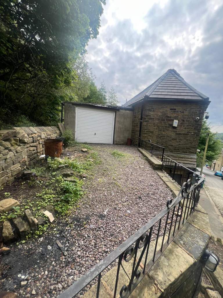 House Livingstone Road in Bradford