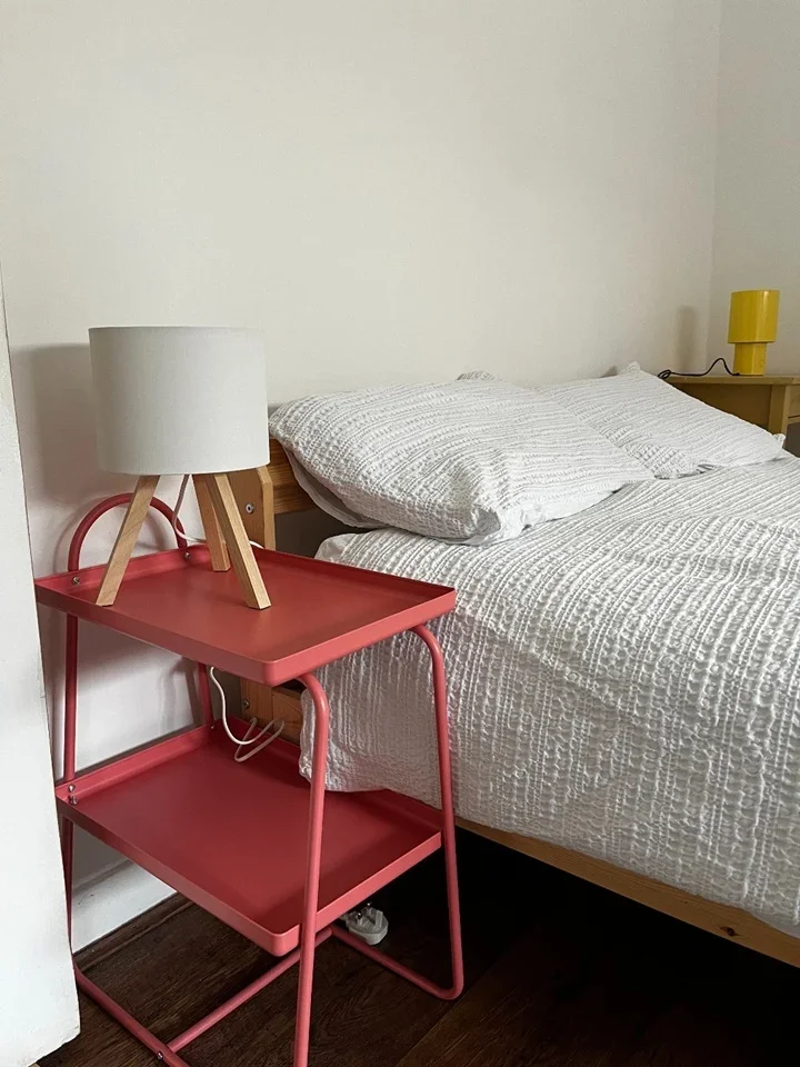 Flat Ambleside Avenue in Greater London