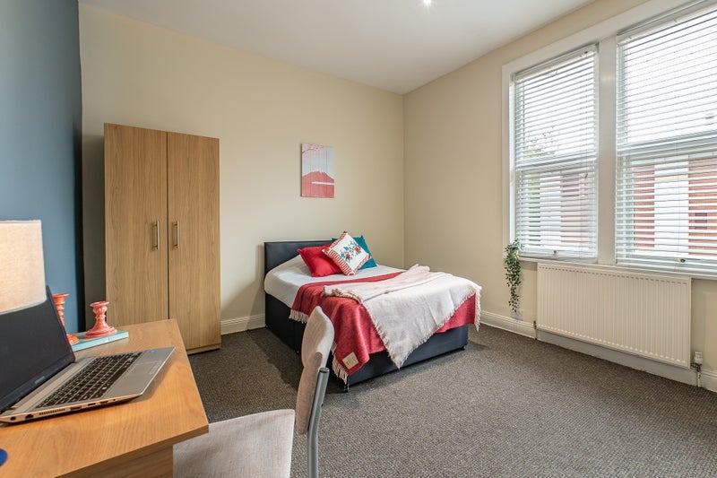 Room Back Ash View in Leeds