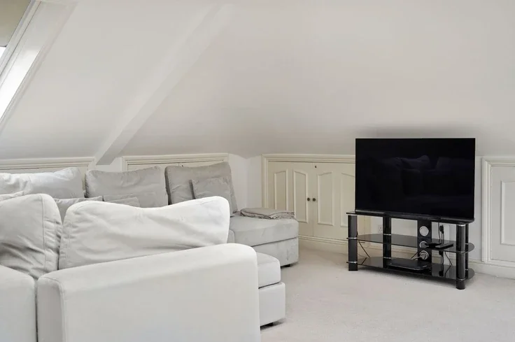 Flat Parkhill Road in Greater London