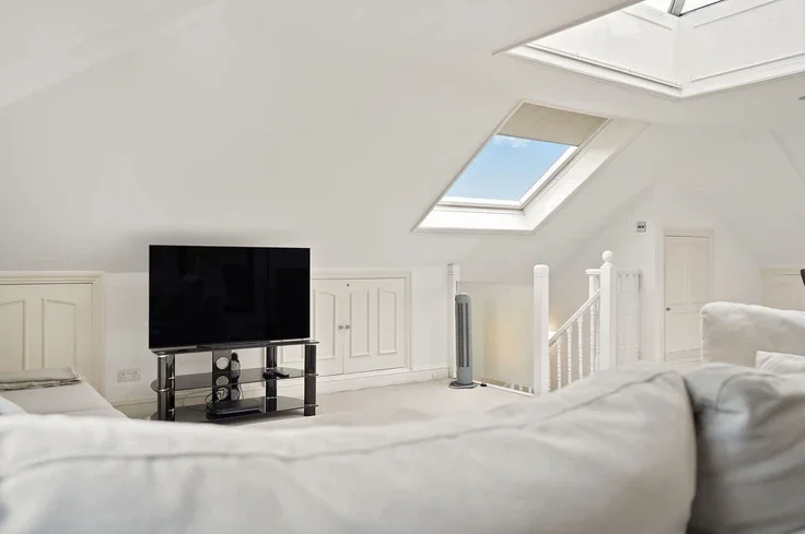 Flat Parkhill Road in Greater London