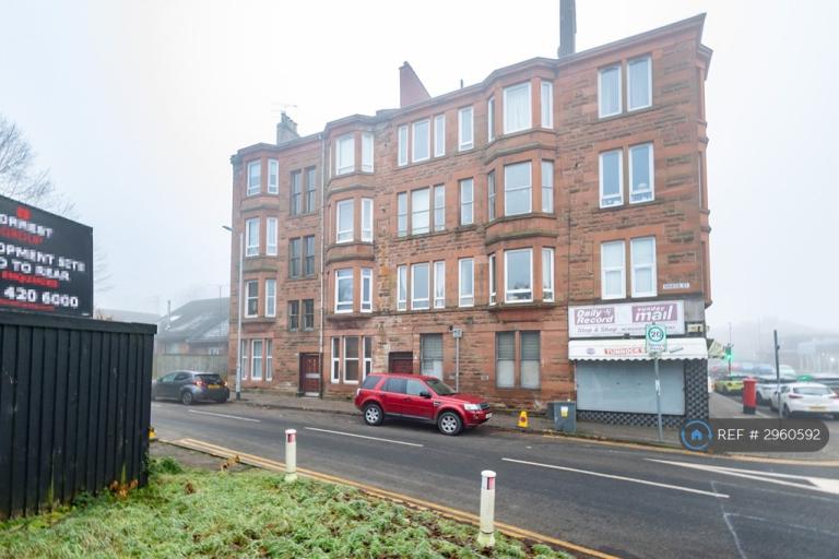 Flat Dairsie Street in Glasgow