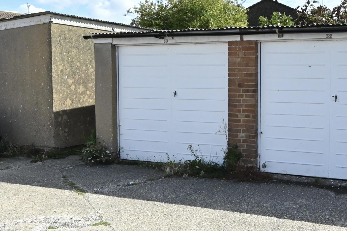 Flat Braemar Way in Arun