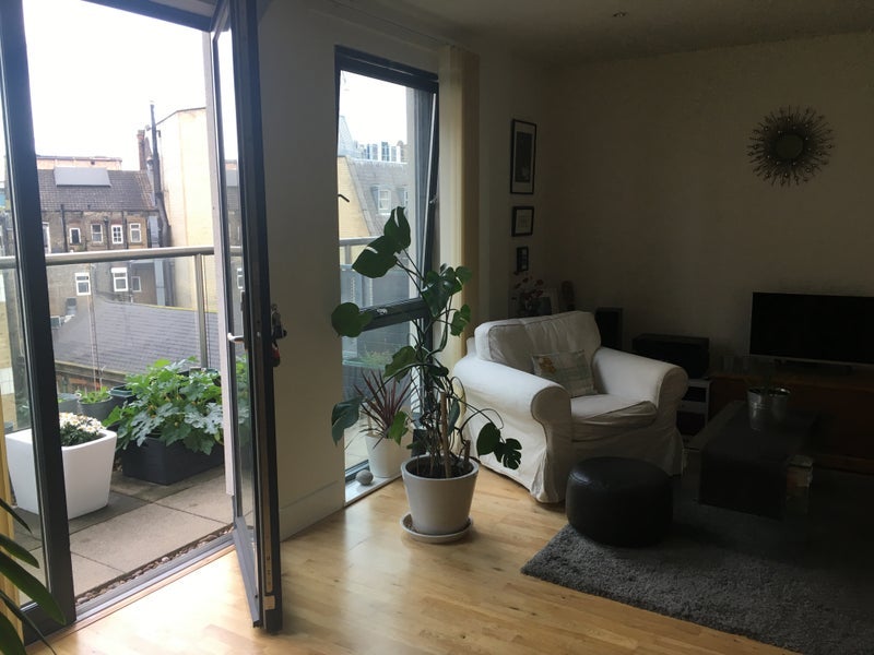 Room Surrey Street in Greater London