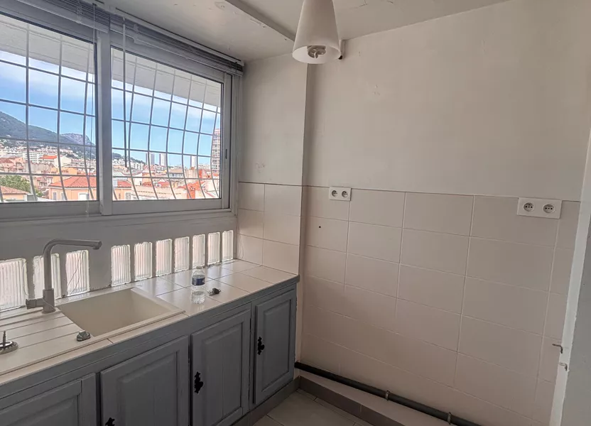 Flat Rue Pierre Letuaire in Toulon