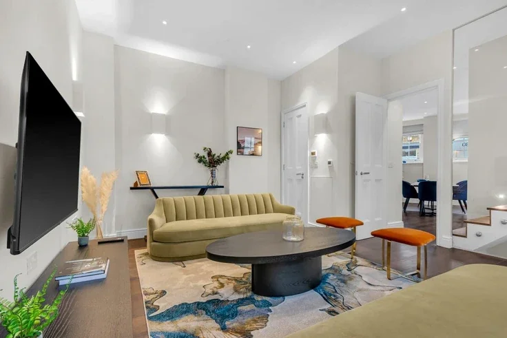 House Lancaster Mews in City of Westminster