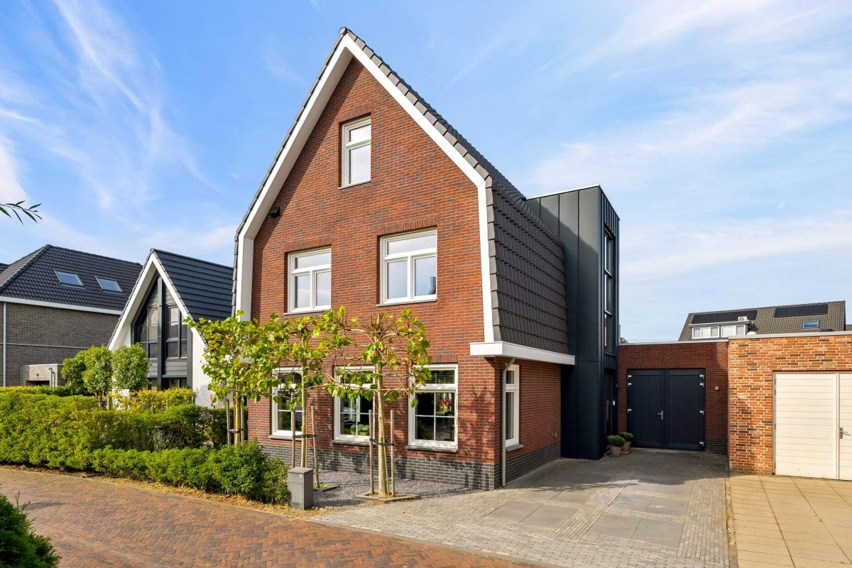 Huis Lev Landaustraat 21 in Almere