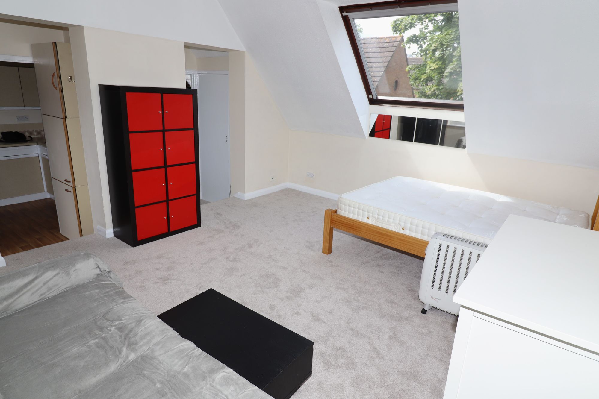 Flat Capstan Way in Greater London