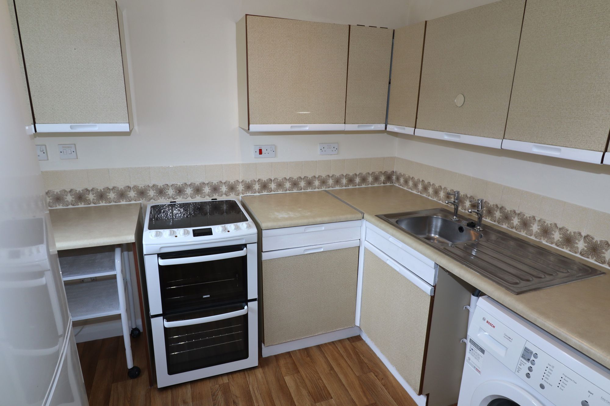 Flat Capstan Way in Greater London