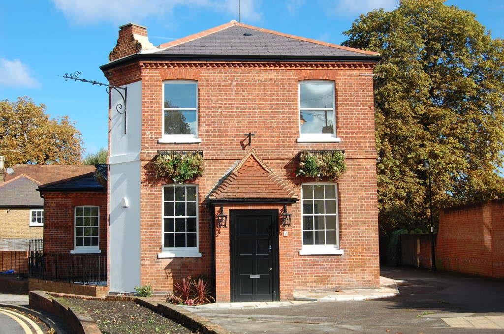 Flat Woodcote Road in Epsom and Ewell