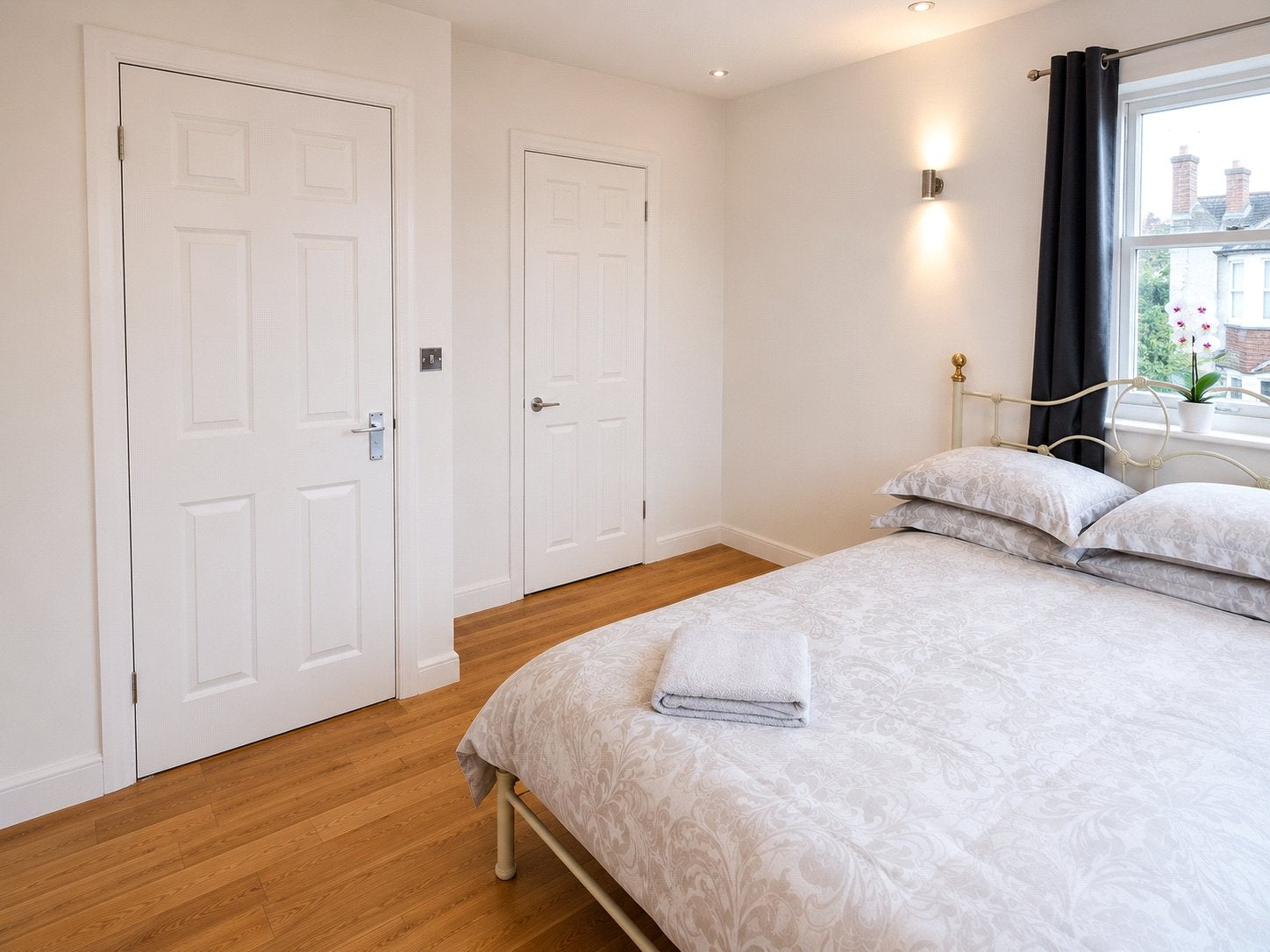 Flat Woodcote Road in Epsom and Ewell