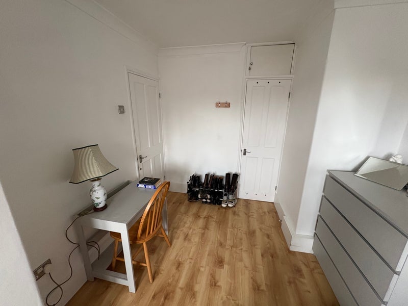 Room Union Road in Greater London