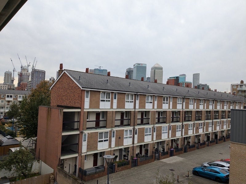 Room St Leonard's Road in Greater London