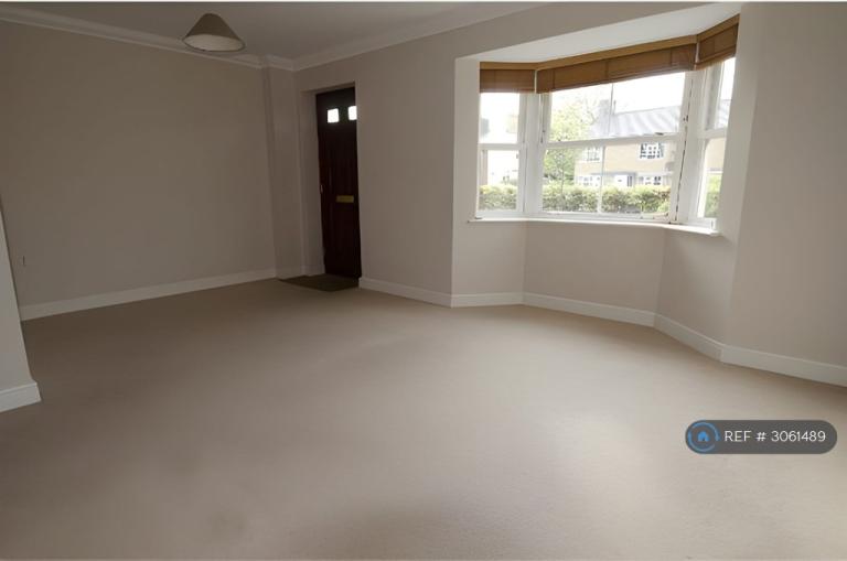 Flat St Neots Road in Huntingdonshire