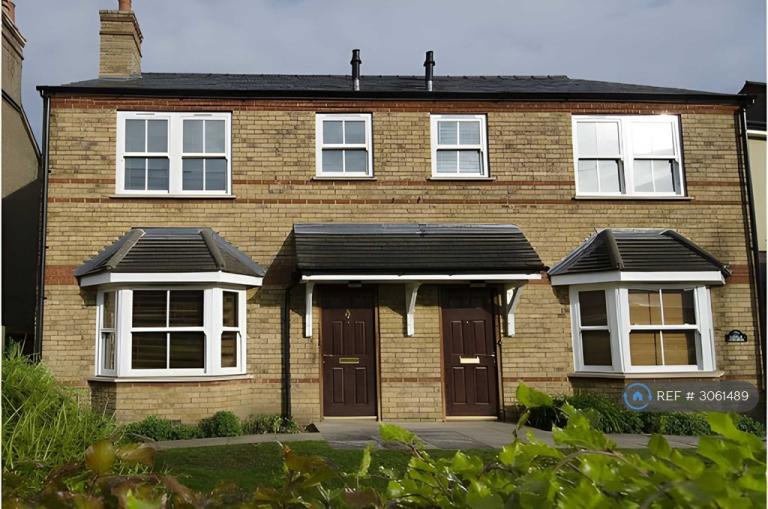 Flat St Neots Road in Huntingdonshire