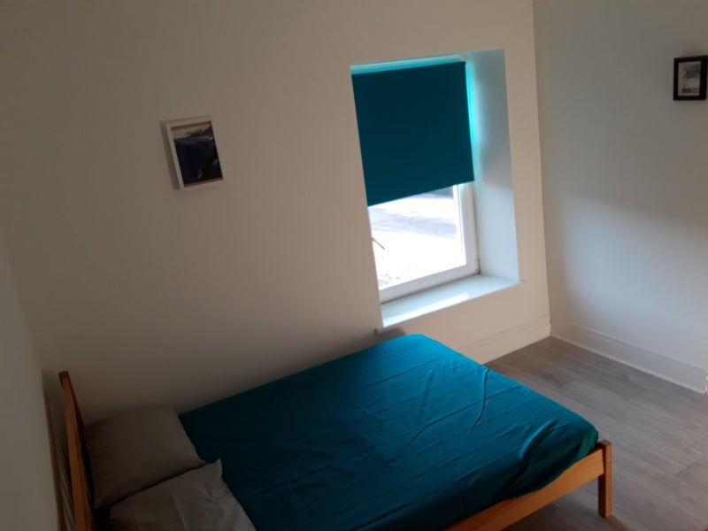 Room Queen Street in Pontypridd