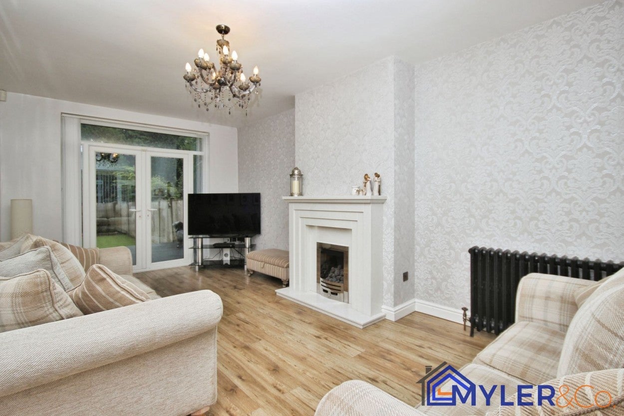 House Dykin Road in Widnes