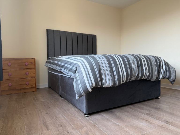 Flat Wellmeadow Street in Paisley