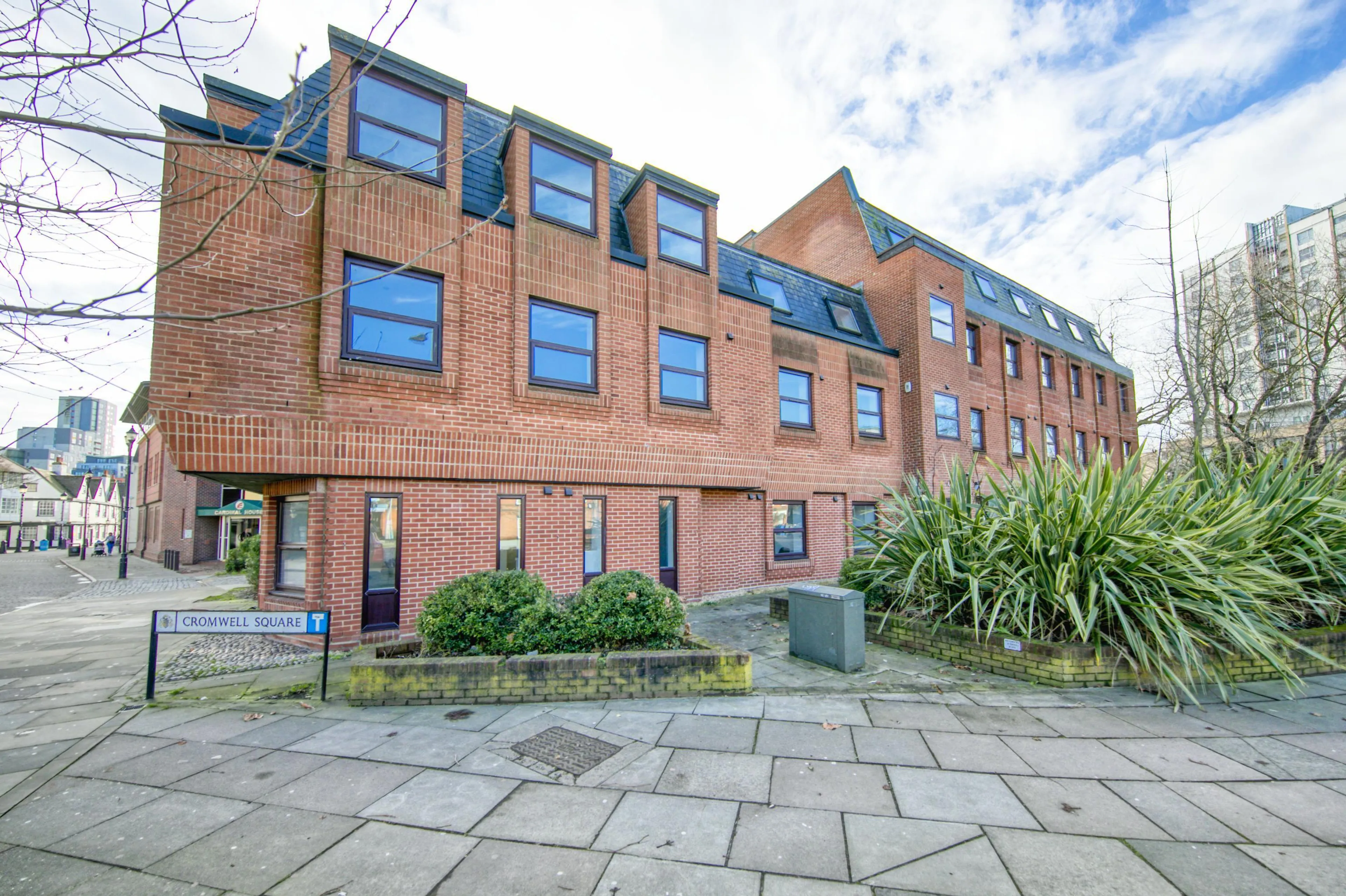 Flat Cromwell Square in Ipswich