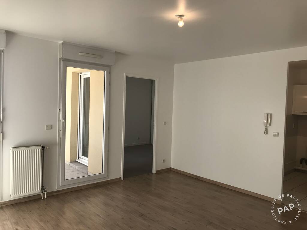 Flat Place des Hauts Tilliers in Gennevilliers