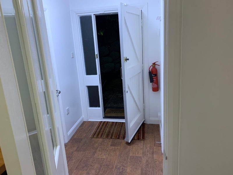 Flat Halfway Street in Greater London