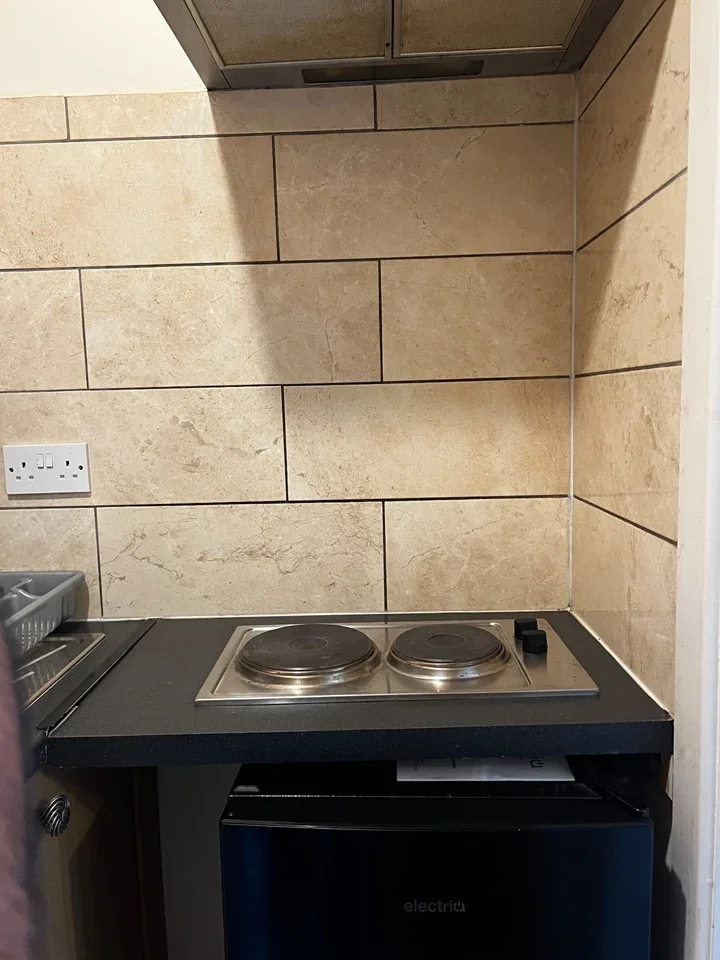 Flat Swyncombe Avenue in Greater London