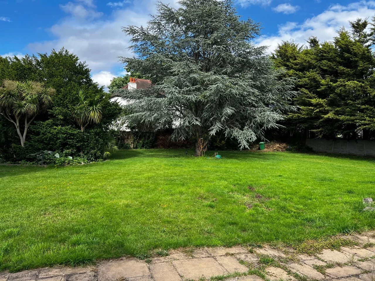 Flat Swyncombe Avenue in Greater London