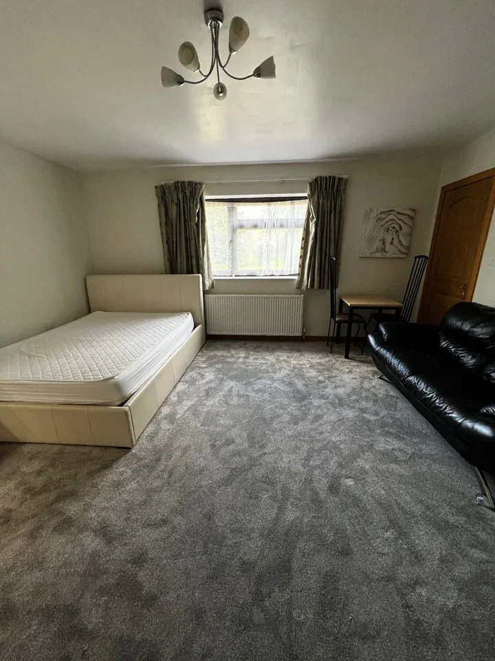 Flat Swyncombe Avenue in Greater London